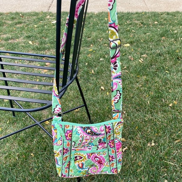 Vera Bradley TuttiFrutti Paisley Hipster Crossbody - Picture 12 of 13